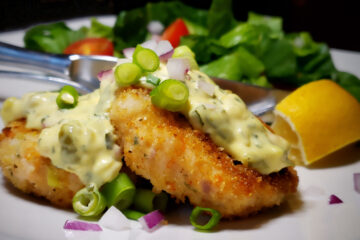 New Fave Tartar Sauce tops these Yummy 30-Minute MOstly Bakes Shrimp Cakes.