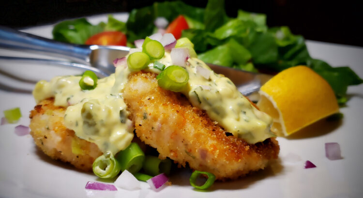 New Fave Tartar Sauce tops these Yummy 30-Minute MOstly Bakes Shrimp Cakes.