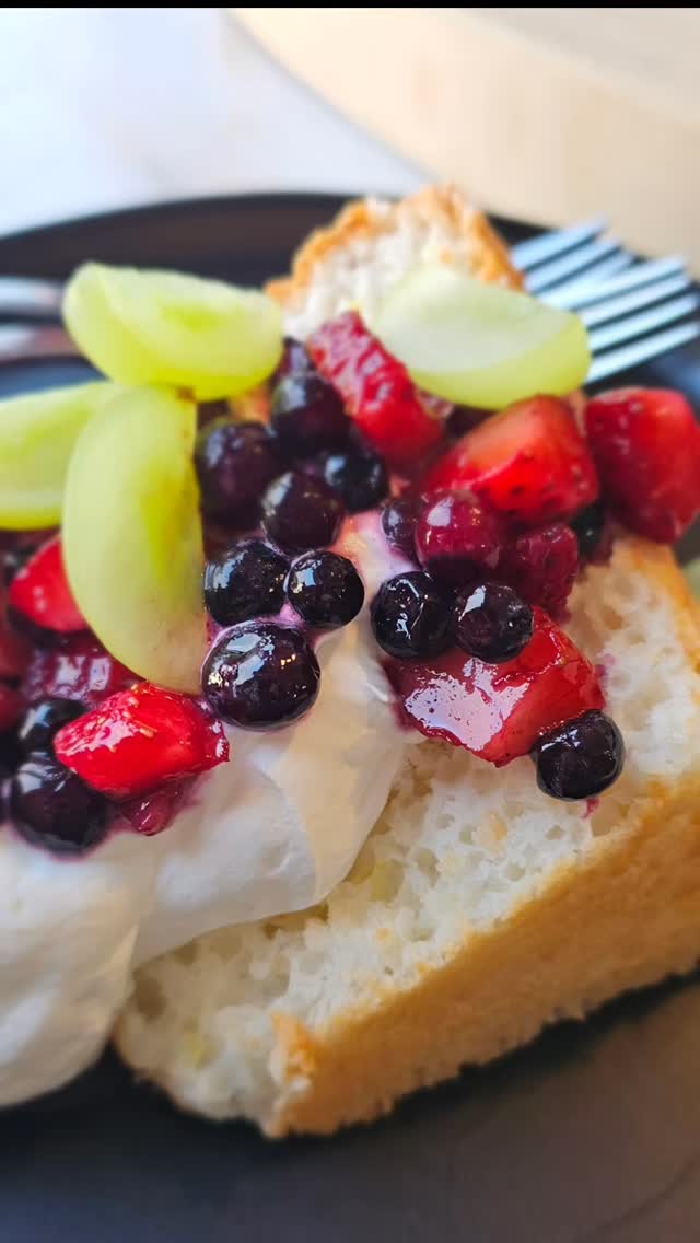 This recipe for homemade angel food cake is a love letter to anyone who has struggled with making this seemingly impossible cake at home.

Although some will say  otherwise,  I'm here to tell you that you can make a perfectly light angel food cake using liquid egg whites. 

Check out my latest blog post to learn how to crack the structure code.

👇👇👇

Mostlybakes.com/homemade-angel-food-cake-recipe-by-mostly-bakes/

#angelfoodcakerecipe 
#easterrecipes 
#foodblogfeed