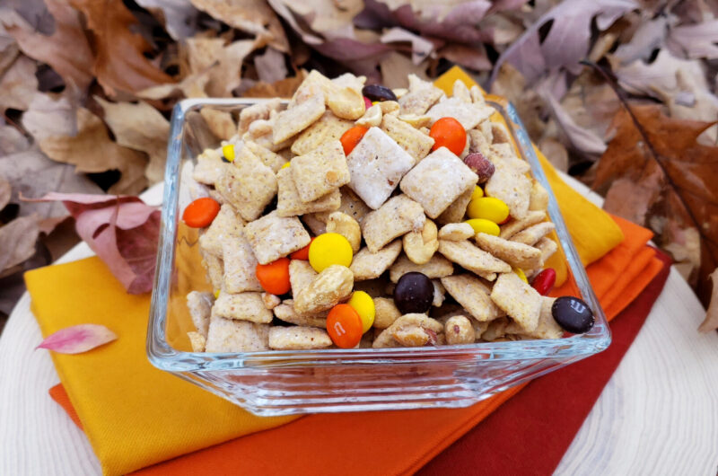 Easy 20 Minute Pumpkin Spice Snack Mix