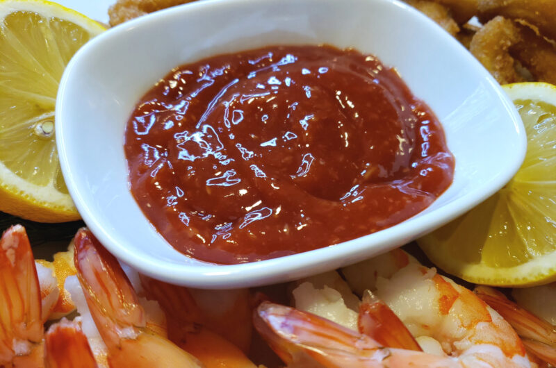 Simple and Delicious 4 Ingredient Cocktail Sauce