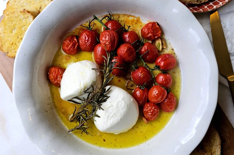 Easy 20-Minute Roasted Tomatoes and Burrata Crostini
